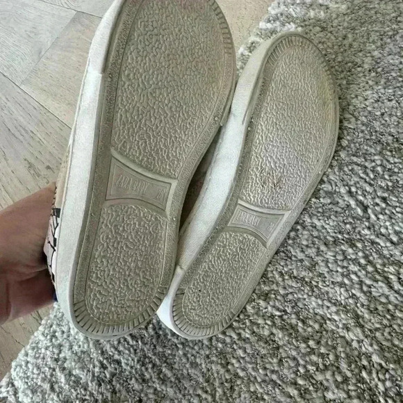 Zara Minnie mouse sneakers size 28 girls - Picture 2 of 4